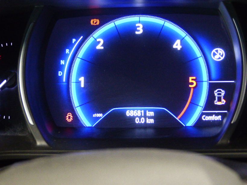RENAULT MEGANE IV ESTATE 2017 - Photo n°9