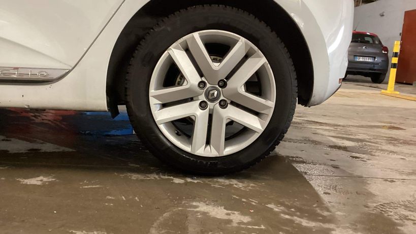 RENAULT CLIO V 2021 - Photo n°9