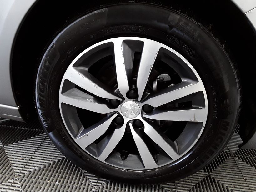 PEUGEOT 308 2020 - Photo n°2