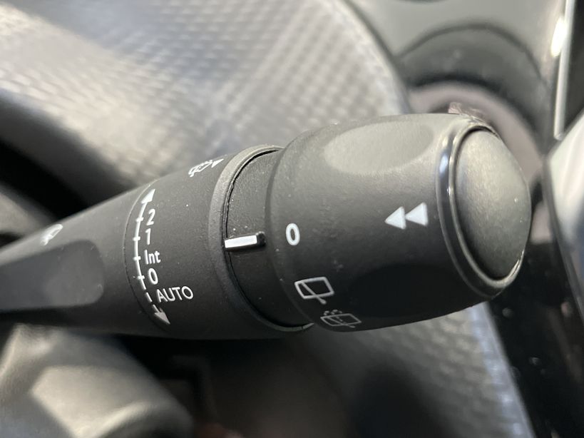 PEUGEOT 208 2019 - Photo n°28