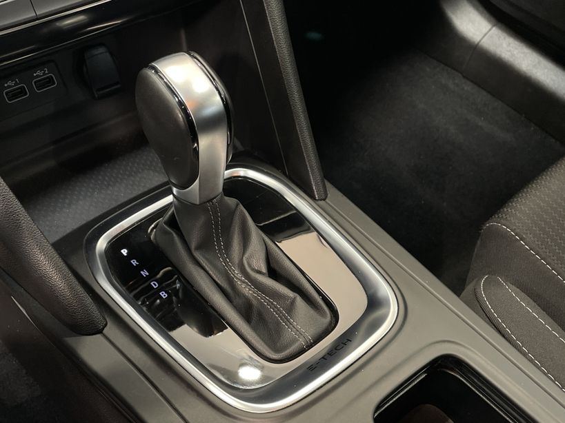 RENAULT MEGANE IV ESTATE 2021 - Photo n°22