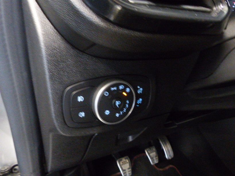 FORD FIESTA 2019 - Photo n°14