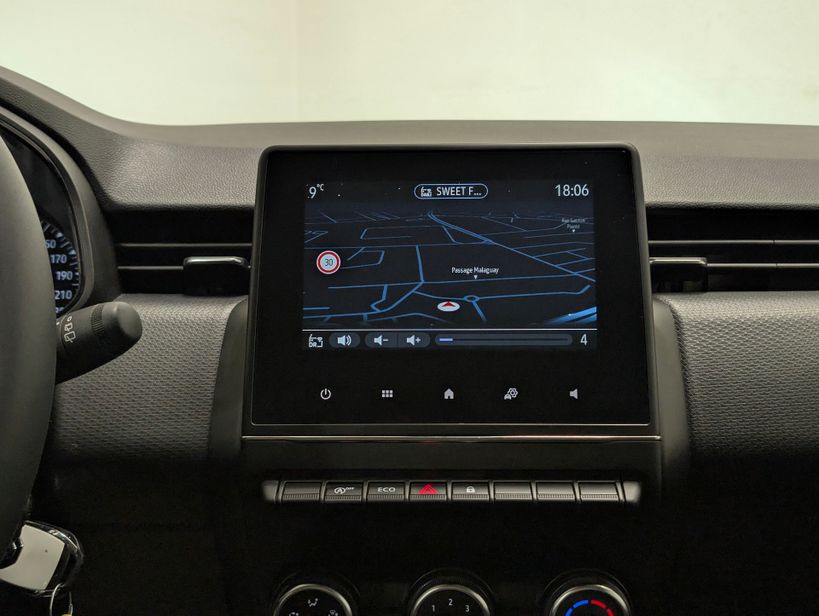 RENAULT CLIO V 2021 - Photo n°17