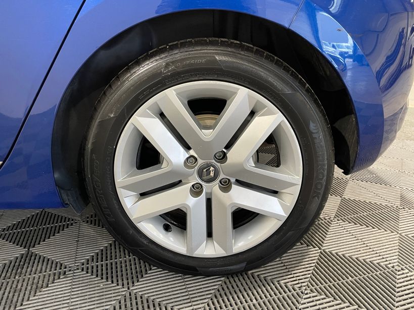 RENAULT CLIO V 2021 - Photo n°37