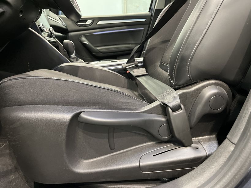 RENAULT MEGANE IV ESTATE 2021 - Photo n°35