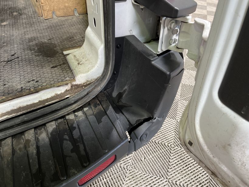 FORD TRANSIT FOURGON 2021 - Photo n°5