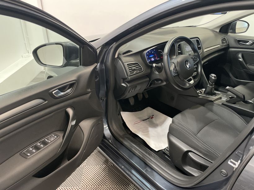 RENAULT MEGANE IV ESTATE 2021 - Photo n°11