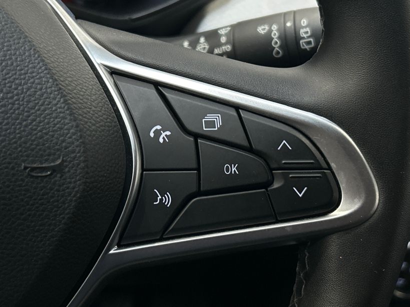 RENAULT CLIO V 2022 - Photo n°24