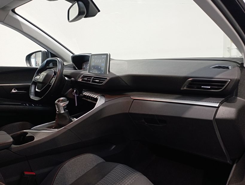 PEUGEOT 3008 BUSINESS 2018 - Photo n°11