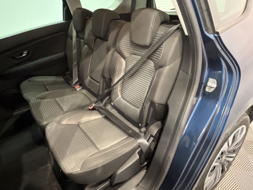 RENAULT GRAND SCENIC IV 2020 - Photo n°10