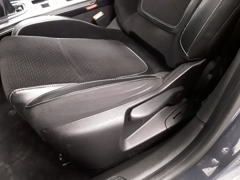 RENAULT MEGANE IV BERLINE 2016 - Photo n°25