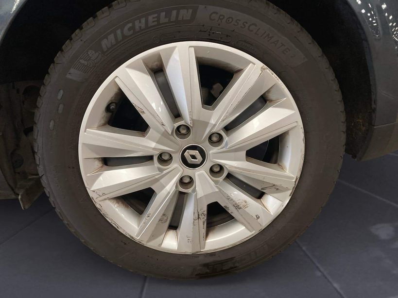 RENAULT MEGANE IV BERLINE 2022 - Photo n°9