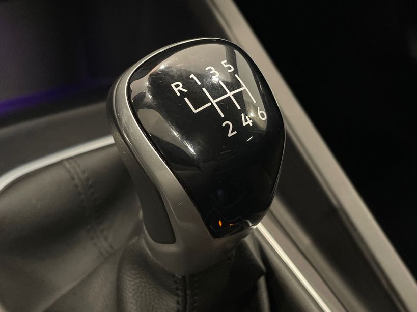 VOLKSWAGEN GOLF 2023 - Photo n°19