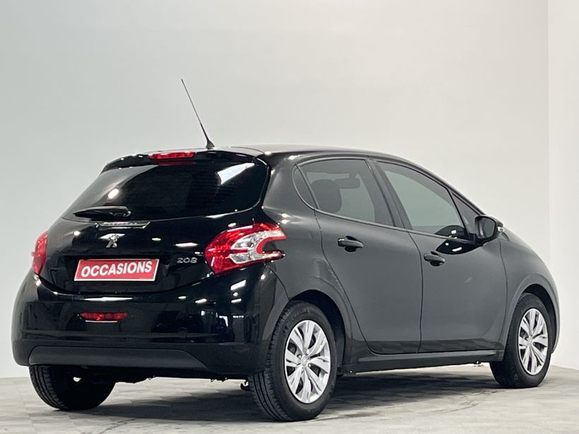 PEUGEOT 208 2014 - Photo n°3