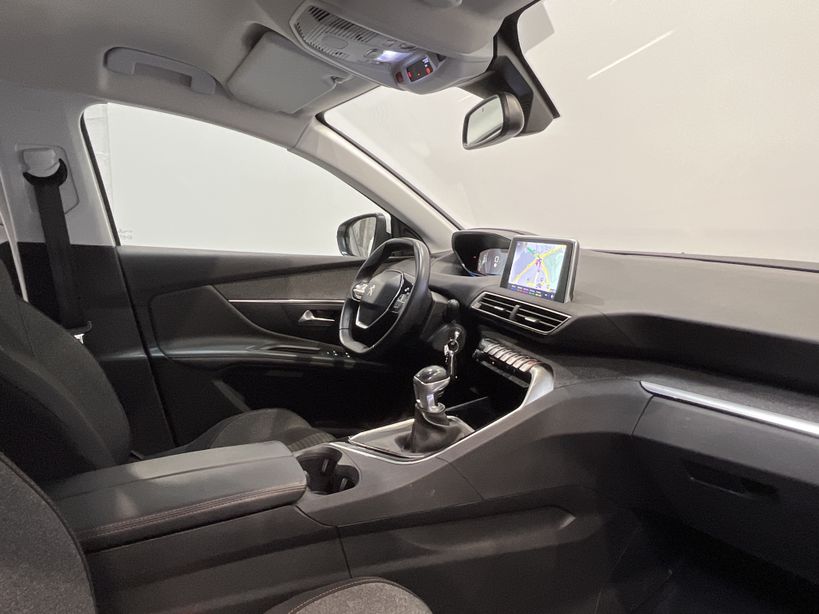 PEUGEOT 3008 BUSINESS 2017 - Photo n°21