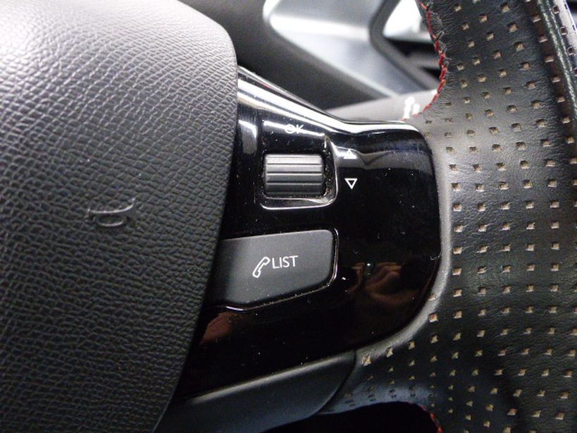 PEUGEOT 308 2019 - Photo n°16