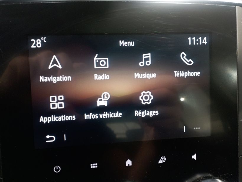 RENAULT MEGANE IV BERLINE 2021 - Photo n°17