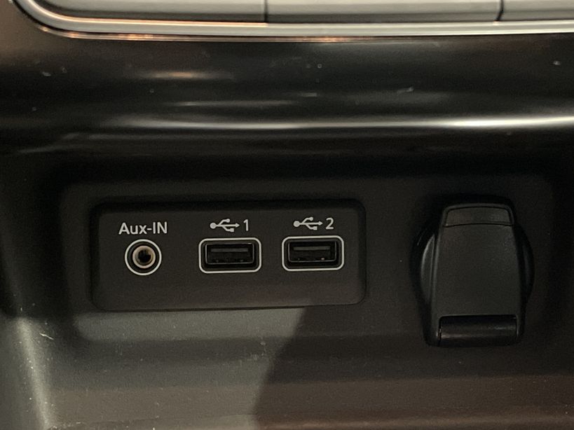 RENAULT MEGANE IV BERLINE 2021 - Photo n°25