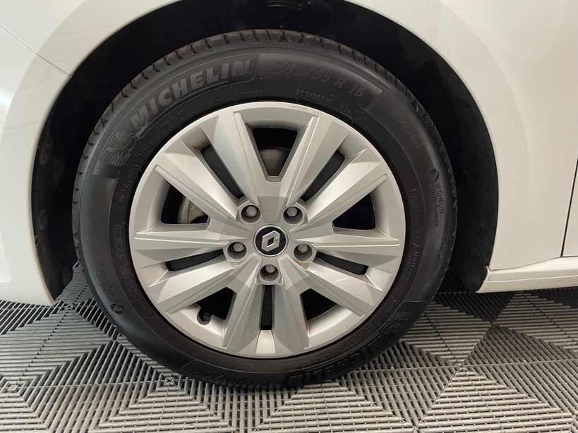 RENAULT MEGANE IV BERLINE 2022 - Photo n°34