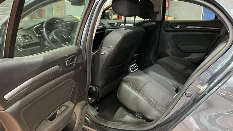 RENAULT MEGANE IV BERLINE 2022 - Photo n°12