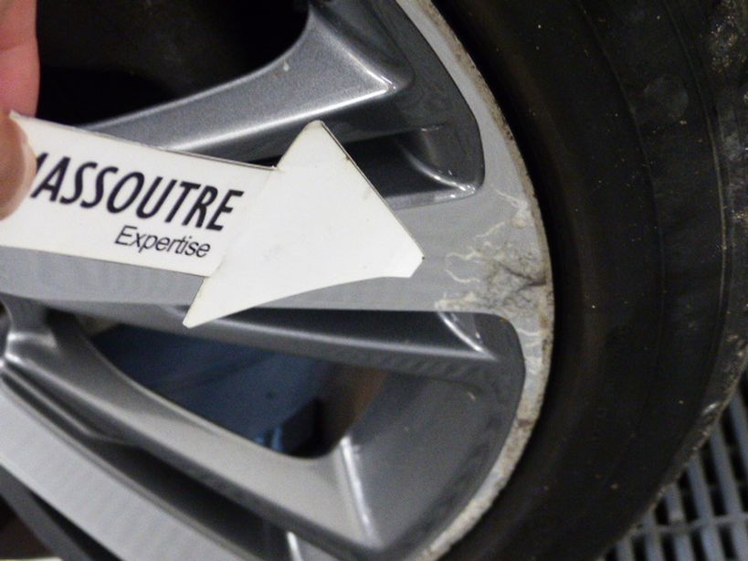 PEUGEOT 208 2014 - Photo n°8