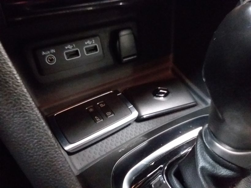 RENAULT MEGANE IV ESTATE 2021 - Photo n°2