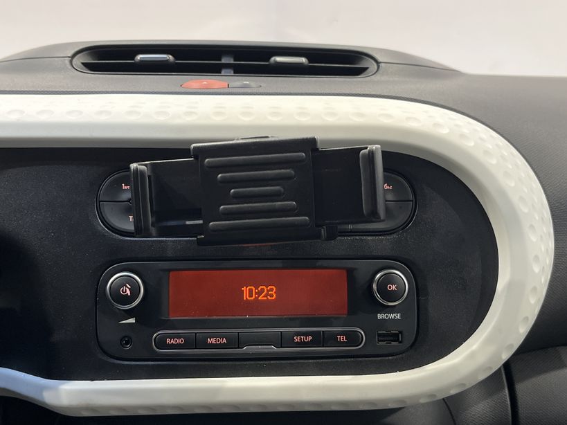 RENAULT TWINGO III 2021 - Photo n°12