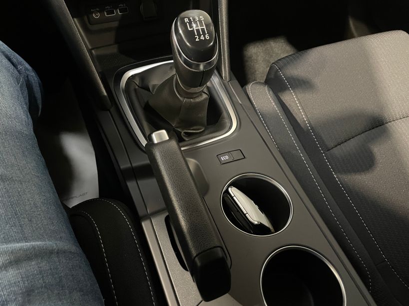 RENAULT MEGANE IV BERLINE 2021 - Photo n°31