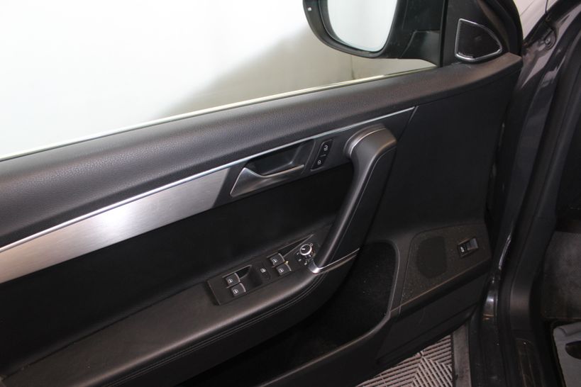 VOLKSWAGEN PASSAT SW 2014 - Photo n°9