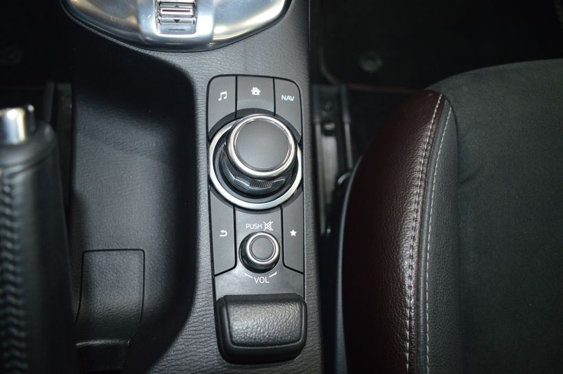 MAZDA MAZDA2 2017 - Photo n°18