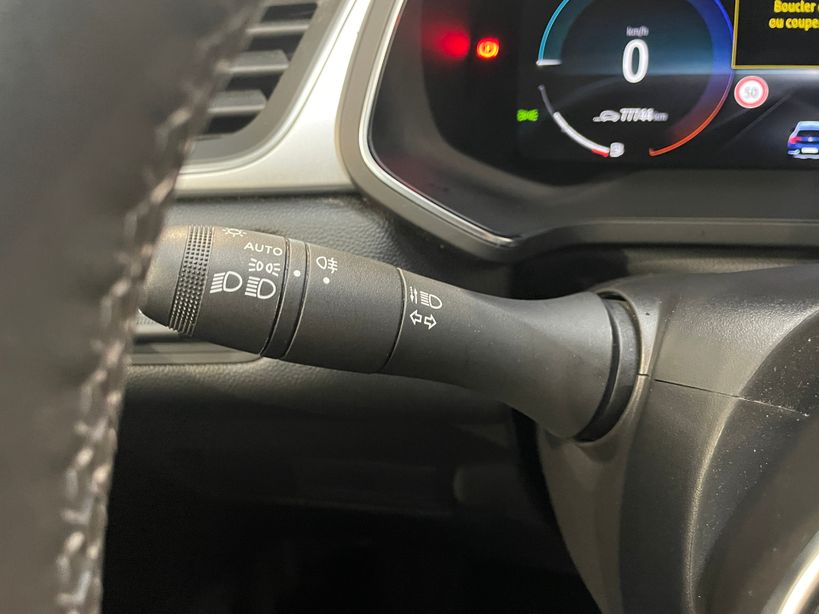 RENAULT CAPTUR 2023 - Photo n°37