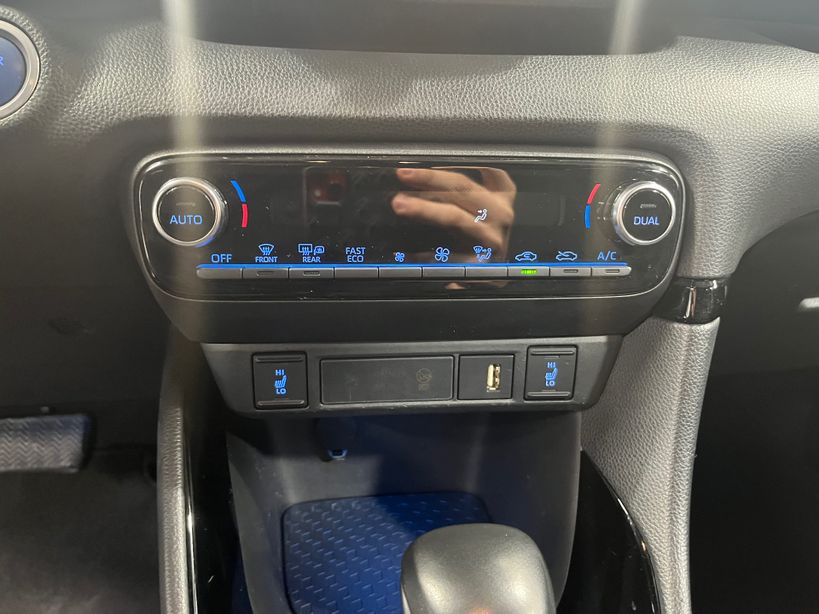 TOYOTA YARIS HYBRIDE MY20 2022 - Photo n°24