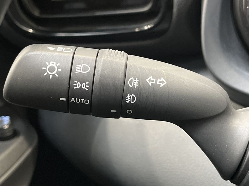 TOYOTA YARIS HYBRIDE MY22 2022 - Photo n°29
