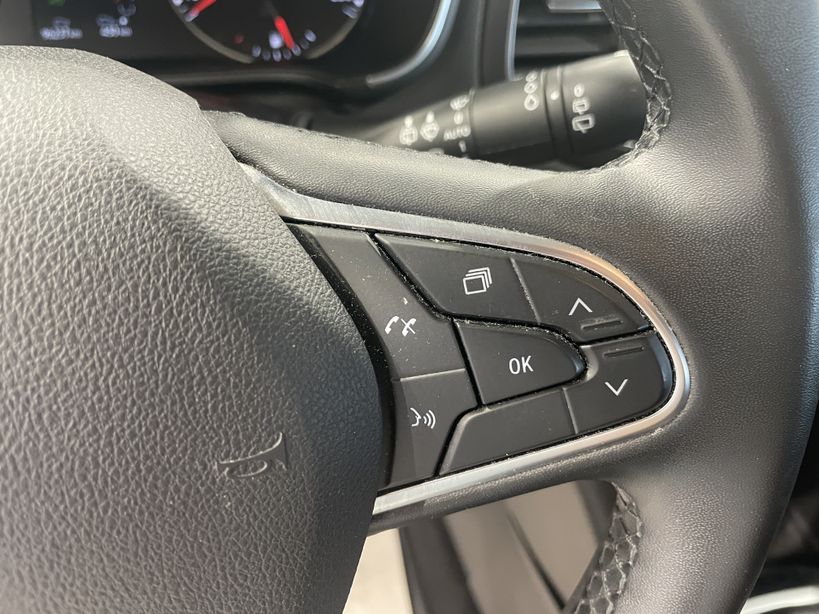 RENAULT MEGANE IV BERLINE 2022 - Photo n°28