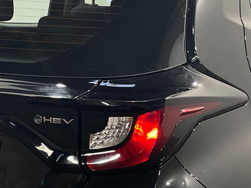 TOYOTA YARIS HYBRIDE 2025 - Photo n°8