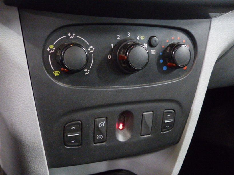 DACIA LOGAN 2014 - Photo n°6