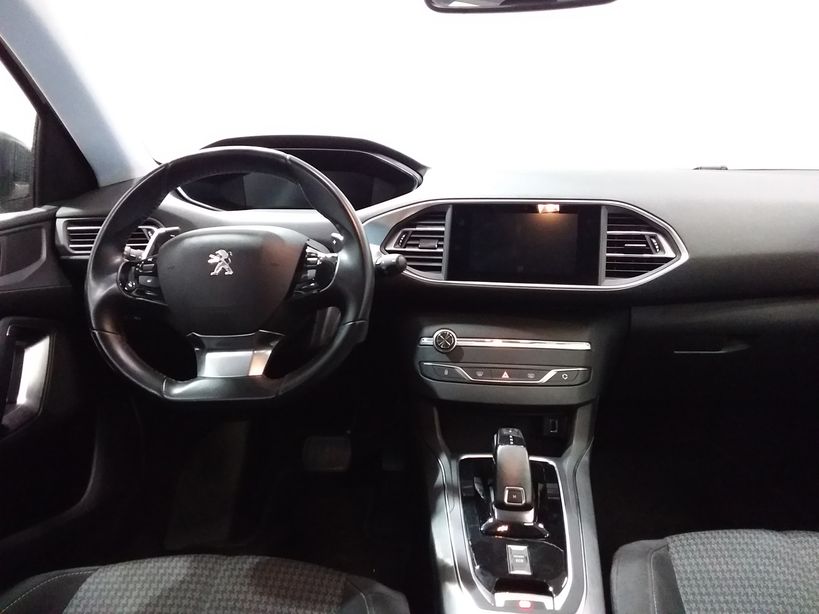 PEUGEOT 308 SW 2020 - Photo n°9