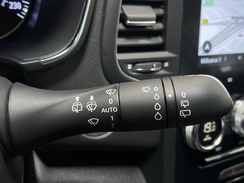 RENAULT MEGANE IV BERLINE 2022 - Photo n°53