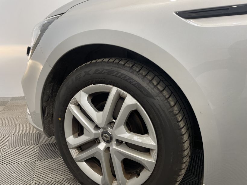 RENAULT MEGANE IV BERLINE BUSINESS 2020 - Photo n°5