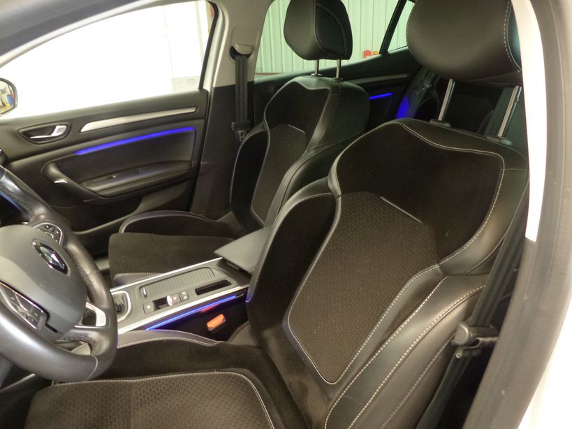 RENAULT MEGANE IV BERLINE 2021 - Photo n°6