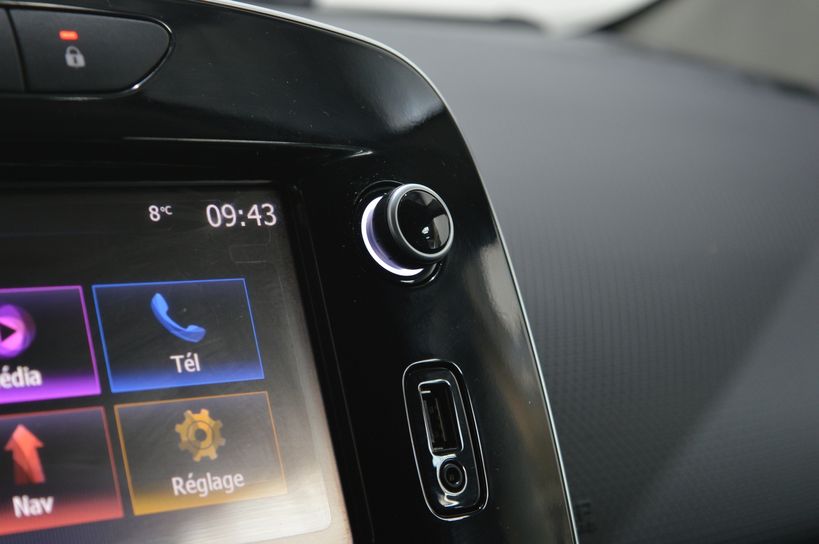 RENAULT CLIO IV 2016 - Photo n°16