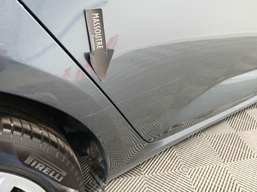 RENAULT MEGANE IV BERLINE 2021 - Photo n°8