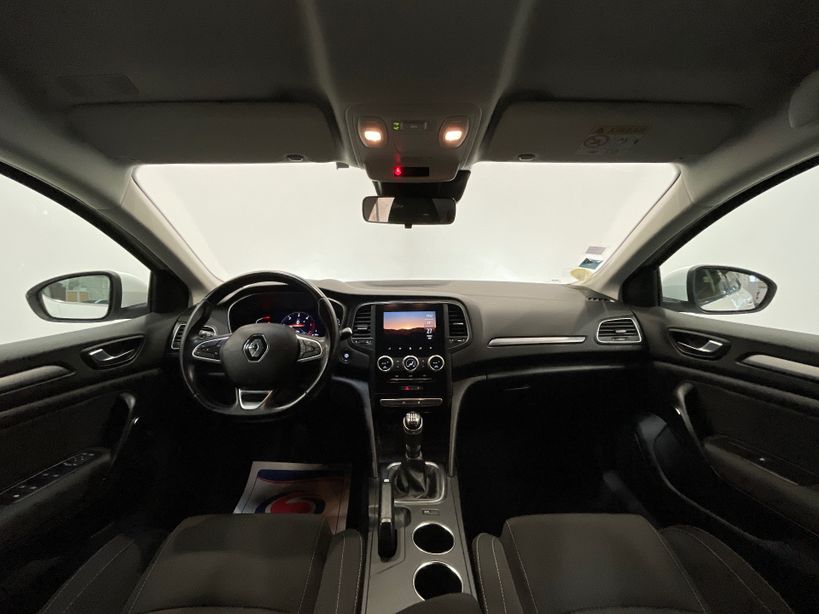 RENAULT MEGANE IV BERLINE 2021 - Photo n°31