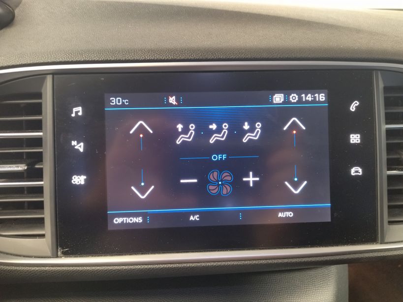 PEUGEOT 308 2020 - Photo n°15