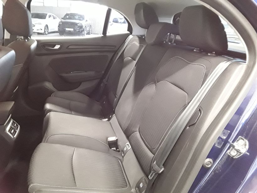 RENAULT MEGANE IV BERLINE BUSINESS 2020 - Photo n°18