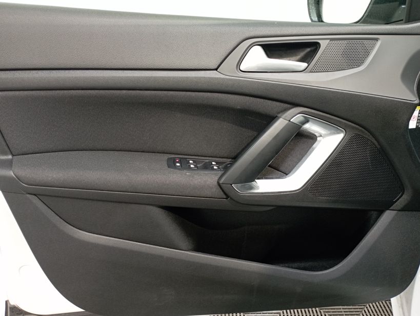 PEUGEOT 308 2020 - Photo n°27