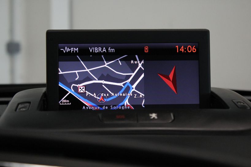 PEUGEOT 3008 2011 - Photo n°14