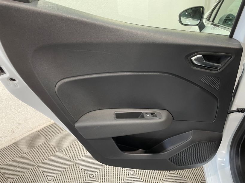 RENAULT CLIO V 2022 - Photo n°16