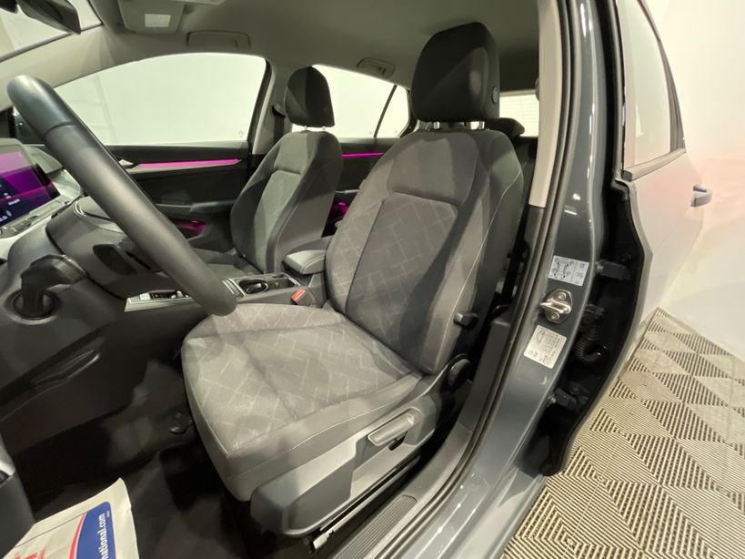VOLKSWAGEN GOLF 2023 - Photo n°9