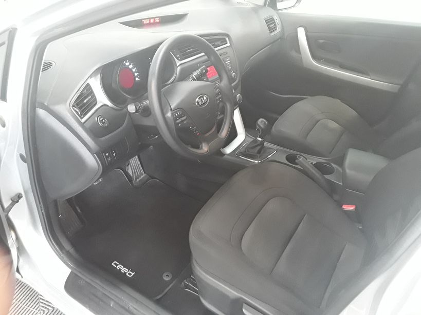 KIA CEE'D 2016 - Photo n°2